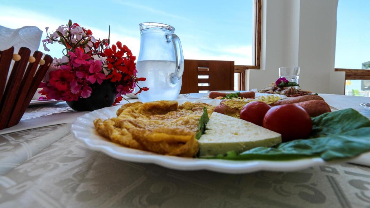 Paradise Lukova Hotel エクステリア 写真
