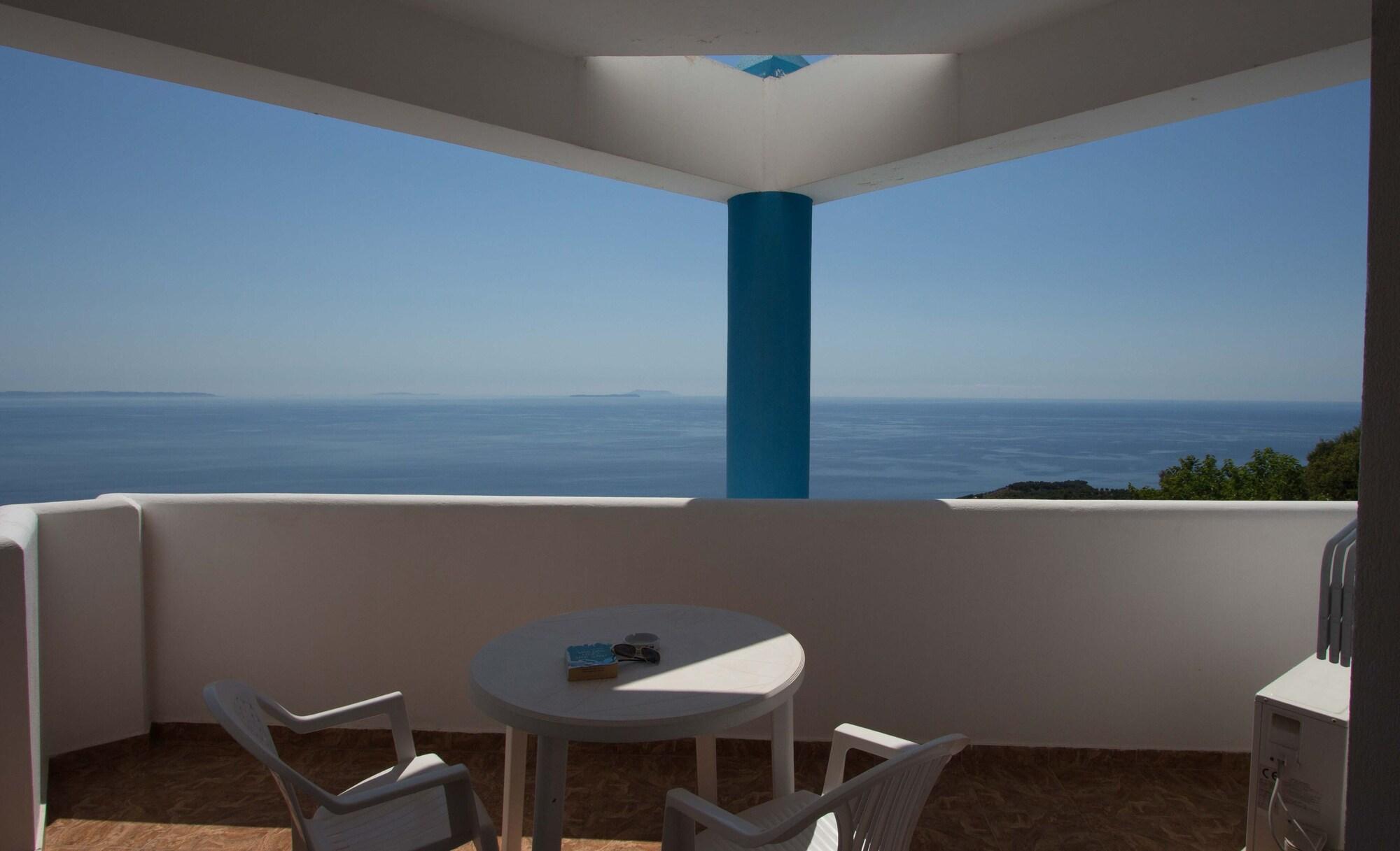 Paradise Lukova Hotel エクステリア 写真